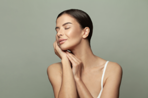 A woman with smooth and youthful skin after a Xeomin treatment.